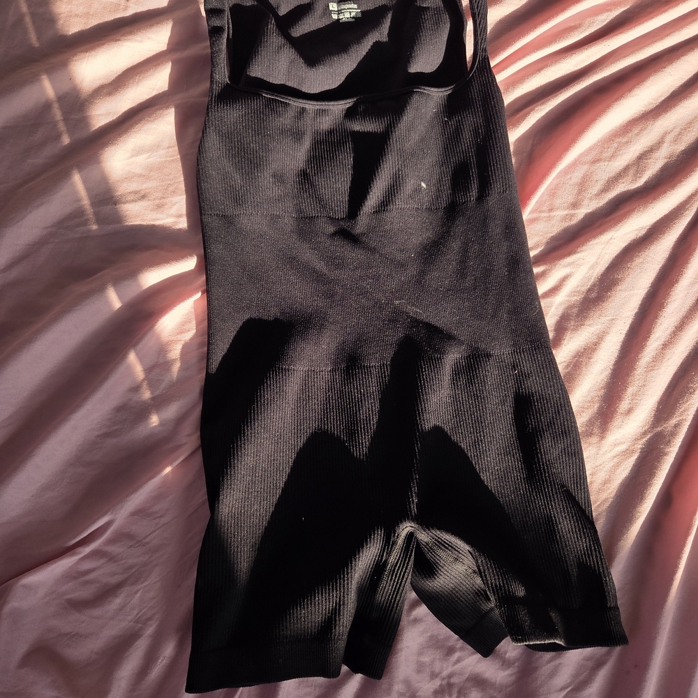 Chic Black Sleeveless Jumpsuit